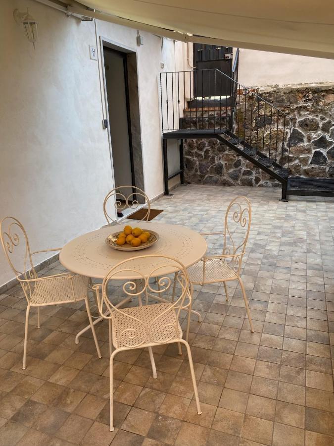 Cortile Mongibello Catania Bagian luar foto