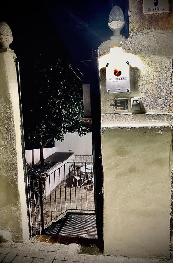 Cortile Mongibello Catania Bagian luar foto